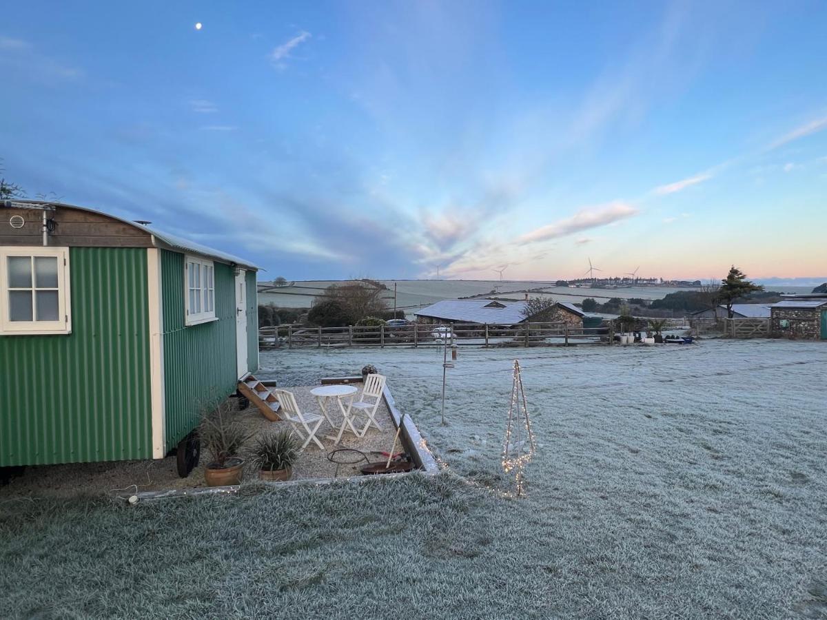 Toms Hut And Robins Rest Shepherd Huts Near Wadebridge Εξωτερικό φωτογραφία