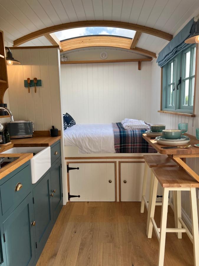 Toms Hut And Robins Rest Shepherd Huts Near Wadebridge Εξωτερικό φωτογραφία