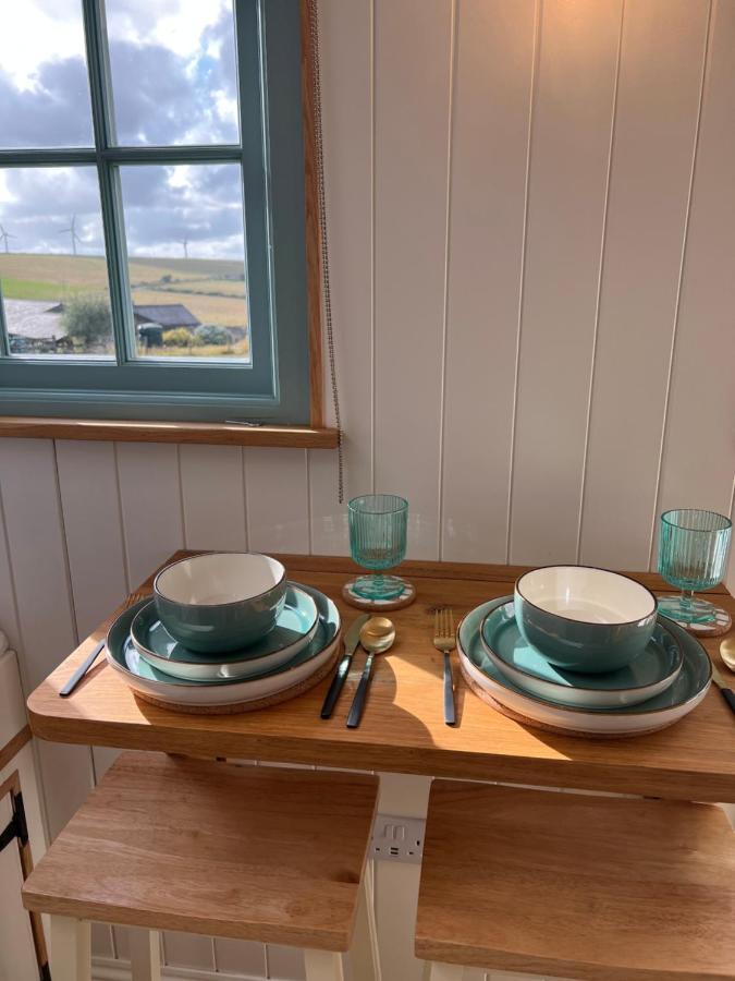 Toms Hut And Robins Rest Shepherd Huts Near Wadebridge Εξωτερικό φωτογραφία