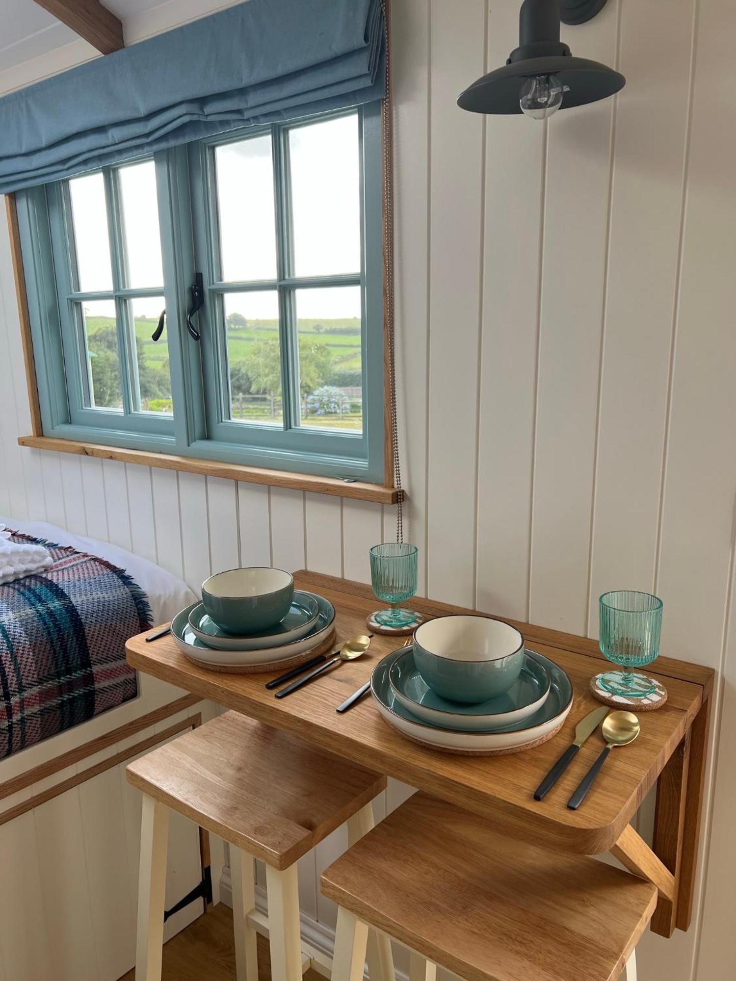 Toms Hut And Robins Rest Shepherd Huts Near Wadebridge Εξωτερικό φωτογραφία
