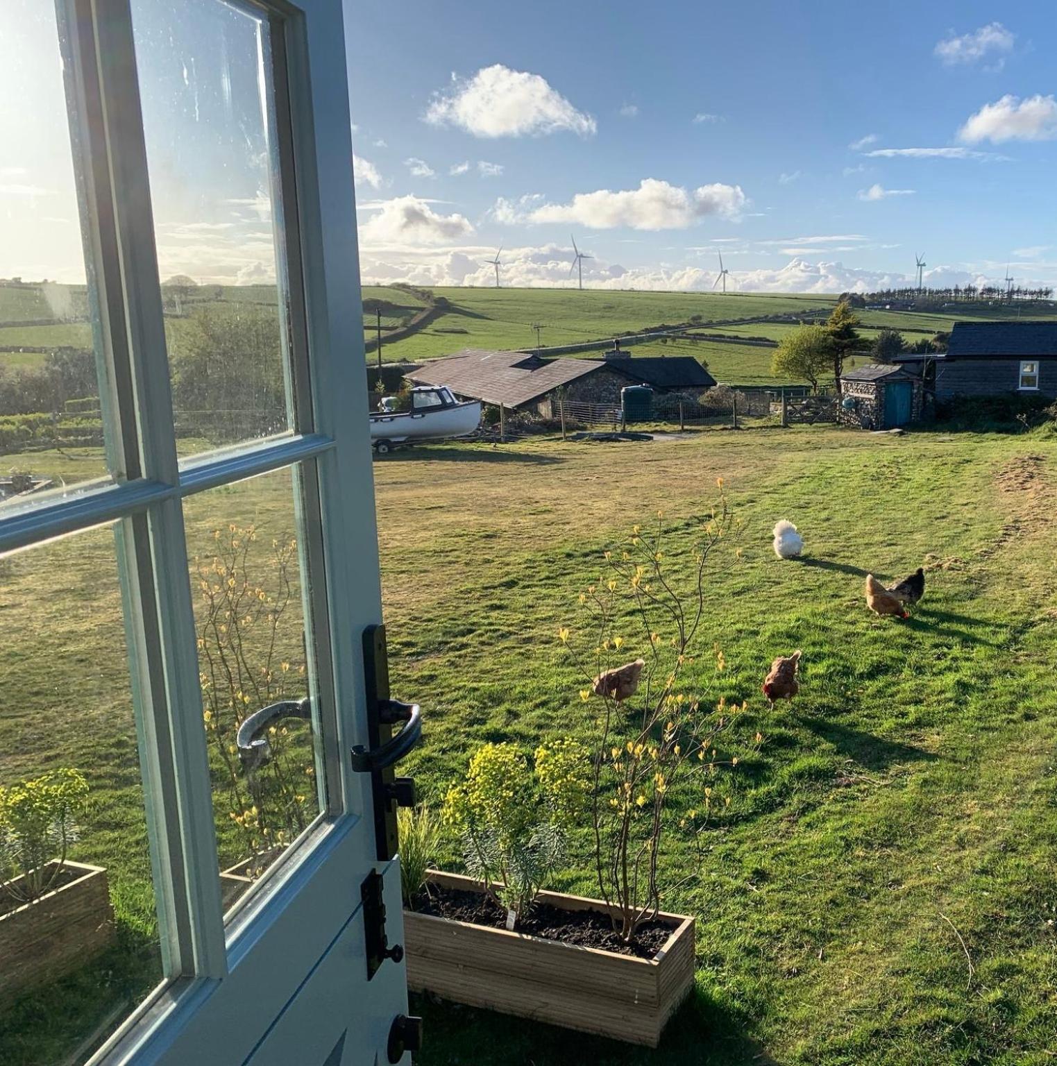 Toms Hut And Robins Rest Shepherd Huts Near Wadebridge Εξωτερικό φωτογραφία