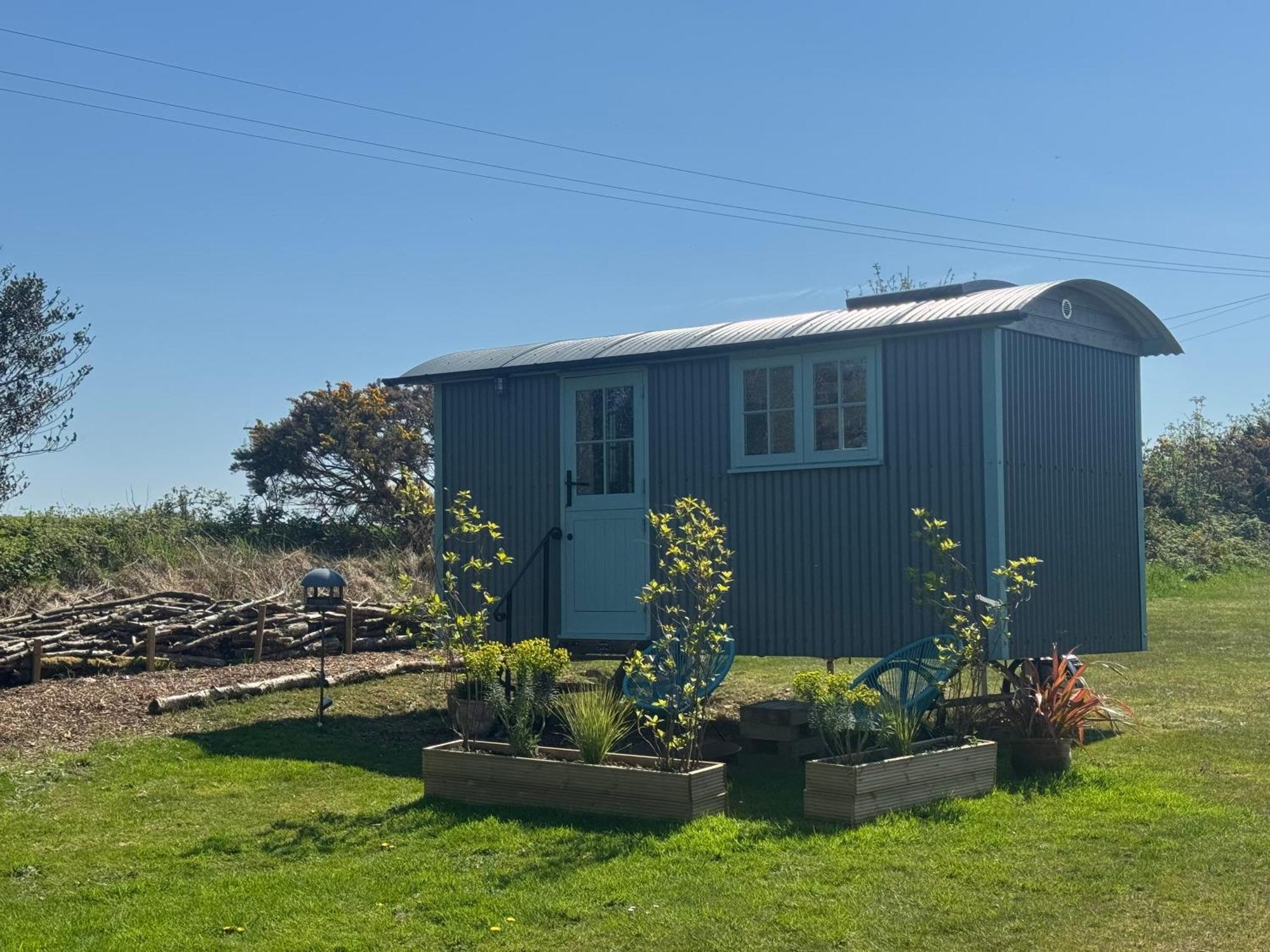 Toms Hut And Robins Rest Shepherd Huts Near Wadebridge Εξωτερικό φωτογραφία